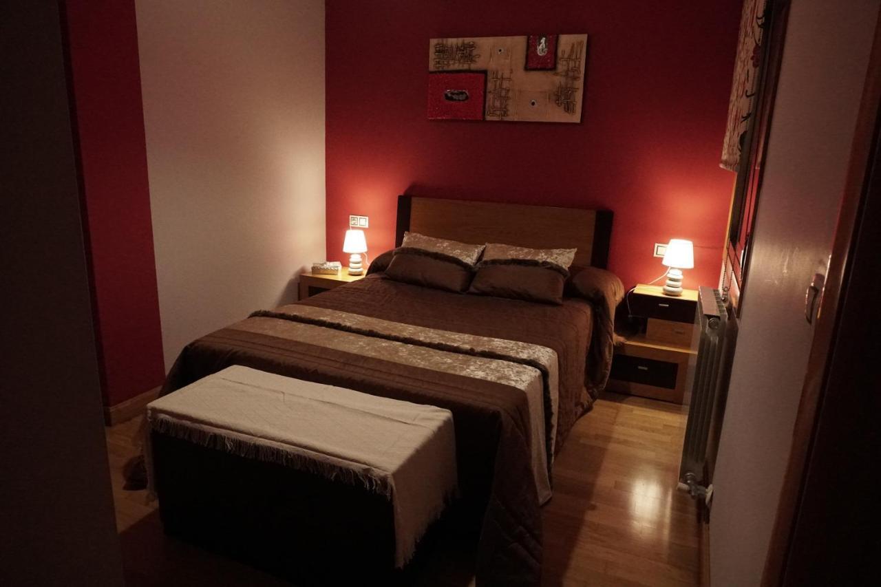 Piso Alerin Apartment Silleda Bagian luar foto